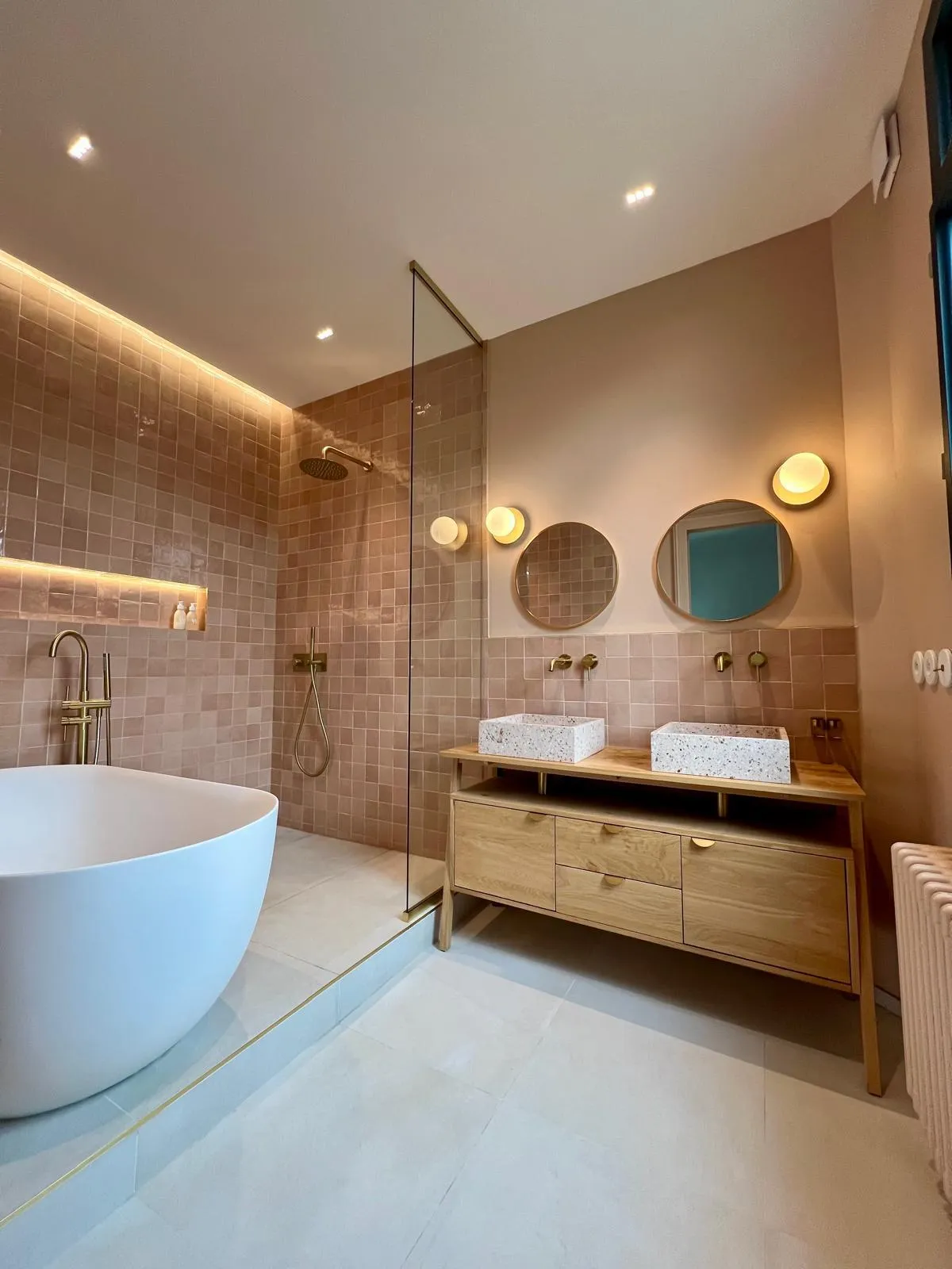 RenovantionSallesView
